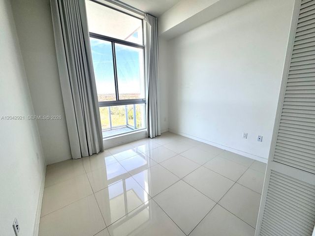 7825 NW 107th Avenue 706, Doral, FL 33178