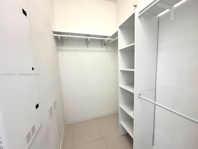 7825 NW 107th Avenue 706, Doral, FL 33178