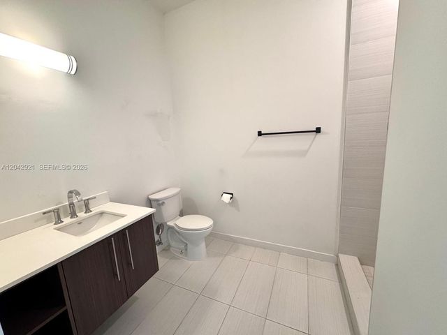 7825 NW 107th Avenue 706, Doral, FL 33178