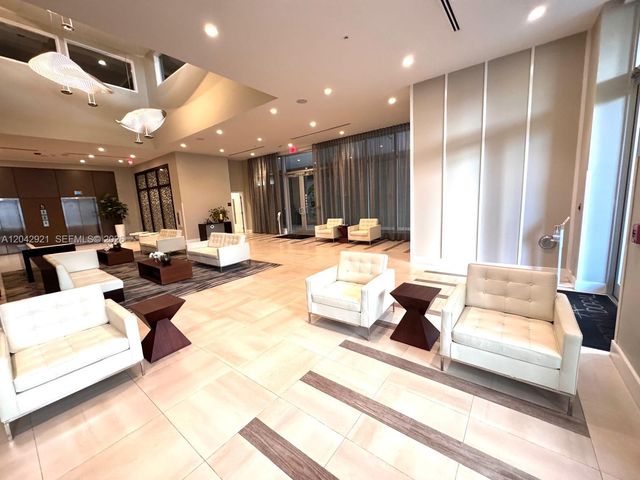 7825 NW 107th Avenue 706, Doral, FL 33178