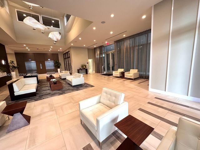 7825 NW 107th Avenue 706, Doral, FL 33178