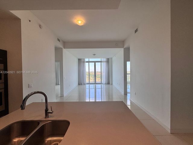 7825 NW 107th Avenue 706, Doral, FL 33178