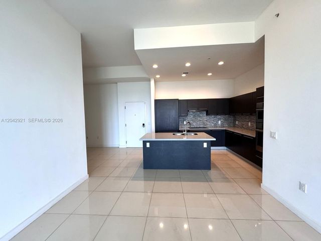 7825 NW 107th Avenue 706, Doral, FL 33178