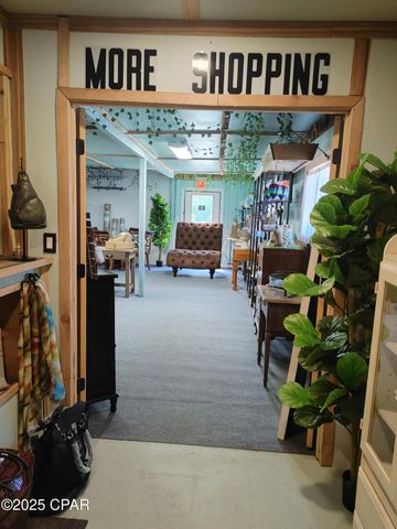 5022 HWY 22, Callaway, FL 32404