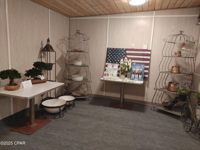 5022 HWY 22, Callaway, FL 32404