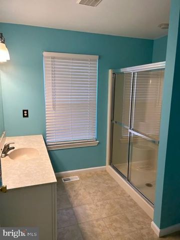 660 CHADBOURNE CT, Harleysville, PA 19438