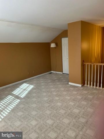 660 CHADBOURNE CT, Harleysville, PA 19438