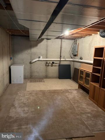 660 CHADBOURNE CT, Harleysville, PA 19438