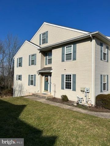 660 CHADBOURNE CT, Harleysville, PA 19438