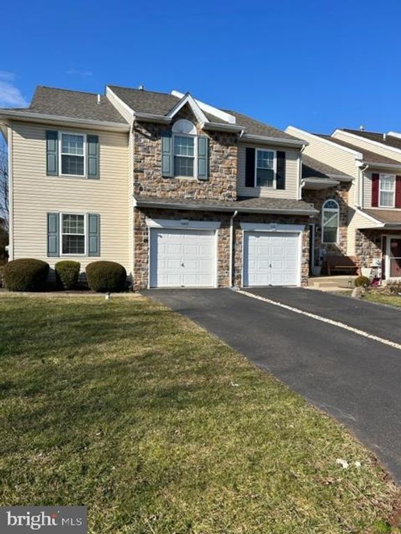 660 CHADBOURNE CT, Harleysville, PA 19438