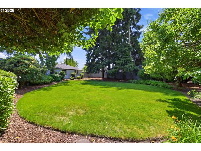 3000 GILHAM Rd, Eugene, OR 97408