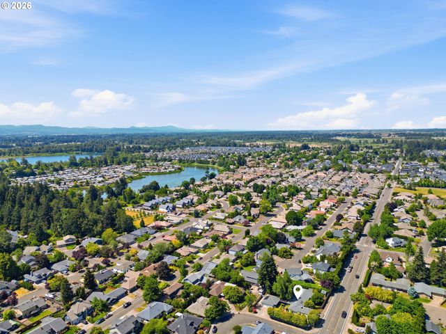 3000 GILHAM Rd, Eugene, OR 97408