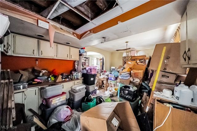 6815 Ridgewood Avenue, Parma, OH 44129