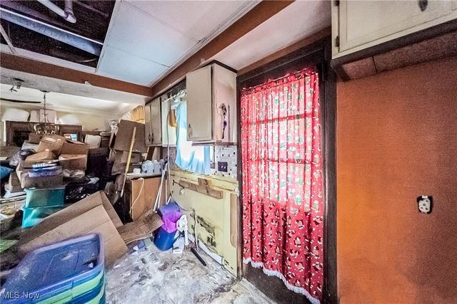 6815 Ridgewood Avenue, Parma, OH 44129