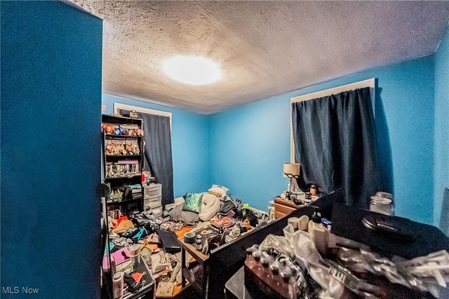 6815 Ridgewood Avenue, Parma, OH 44129