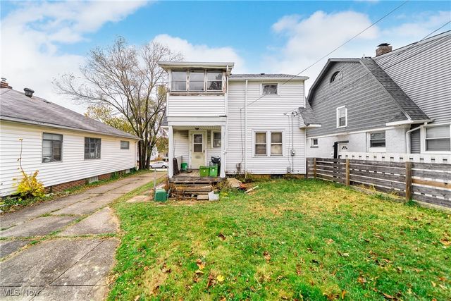 6815 Ridgewood Avenue, Parma, OH 44129