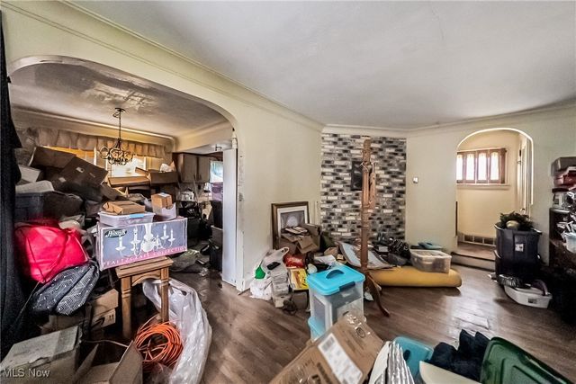 6815 Ridgewood Avenue, Parma, OH 44129