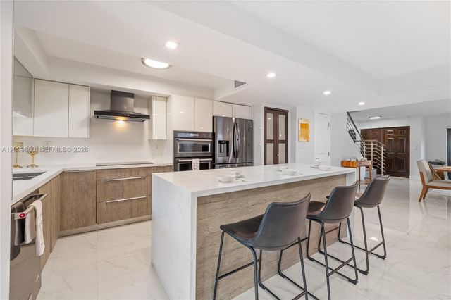 2771 NE 164th Street 12, North Miami Beach, FL 33160
