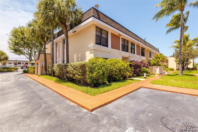2771 NE 164th Street 12, North Miami Beach, FL 33160