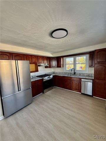 5388 WEST LAKE RD, Auburn, NY 13021