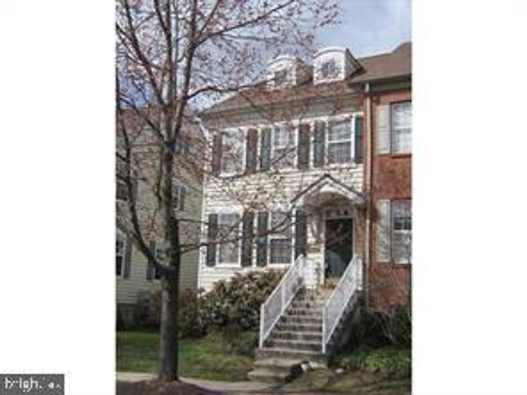 59 WOODBRIDGE DR, Doylestown, PA 18901