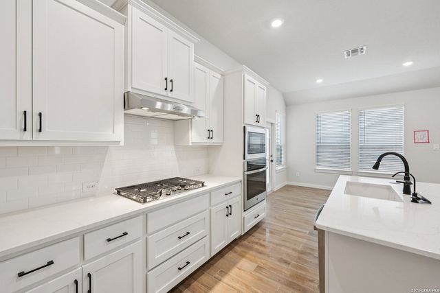 1858 Pining, New Braunfels, TX 78132