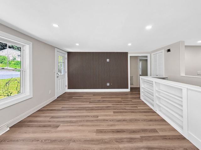 89 Goodale St, Haverhill, MA 01830