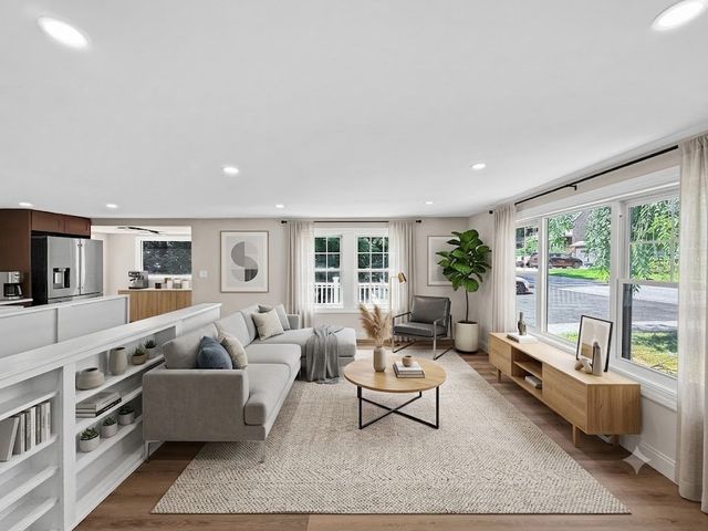 89 Goodale St, Haverhill, MA 01830