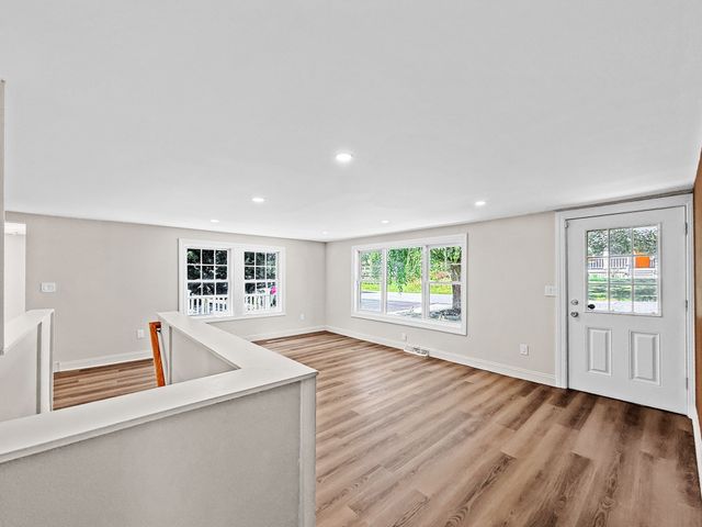 89 Goodale St, Haverhill, MA 01830