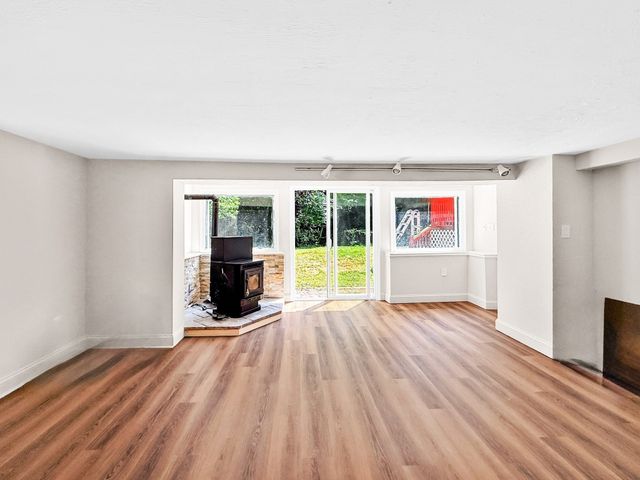 89 Goodale St, Haverhill, MA 01830