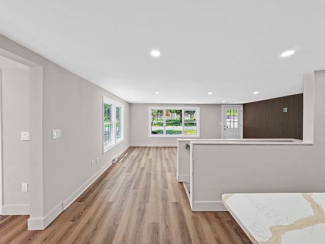 89 Goodale St, Haverhill, MA 01830