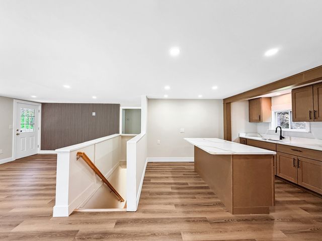 89 Goodale St, Haverhill, MA 01830