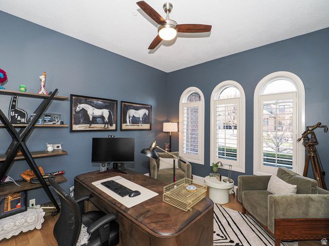 515 E TANGLEWOOD LOOP, North Salt Lake, UT 84054