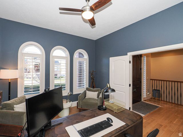 515 E TANGLEWOOD LOOP, North Salt Lake, UT 84054