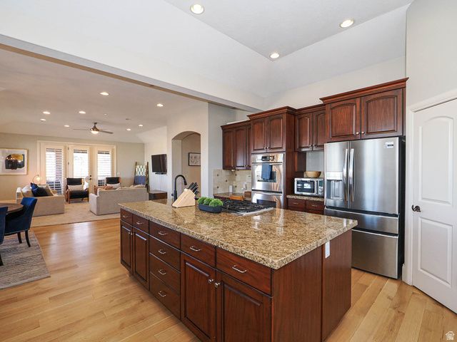 515 E TANGLEWOOD LOOP, North Salt Lake, UT 84054