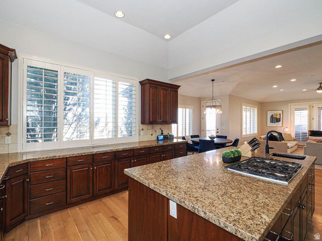 515 E TANGLEWOOD LOOP, North Salt Lake, UT 84054