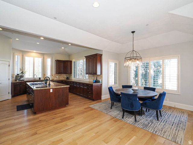 515 E TANGLEWOOD LOOP, North Salt Lake, UT 84054