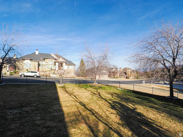 515 E TANGLEWOOD LOOP, North Salt Lake, UT 84054