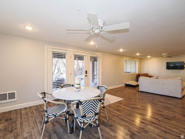 515 E TANGLEWOOD LOOP, North Salt Lake, UT 84054