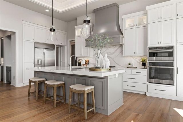 13701 W Guilford Road, Leawood, KS 66224