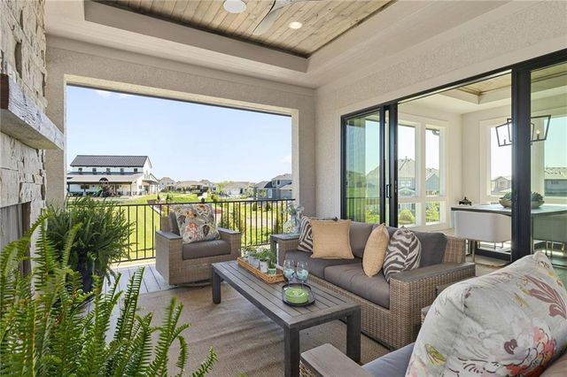 13701 W Guilford Road, Leawood, KS 66224