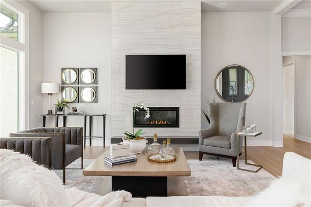 13701 W Guilford Road, Leawood, KS 66224