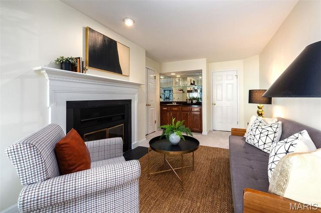 4554 Laclede Avenue 107, St Louis, MO 63108