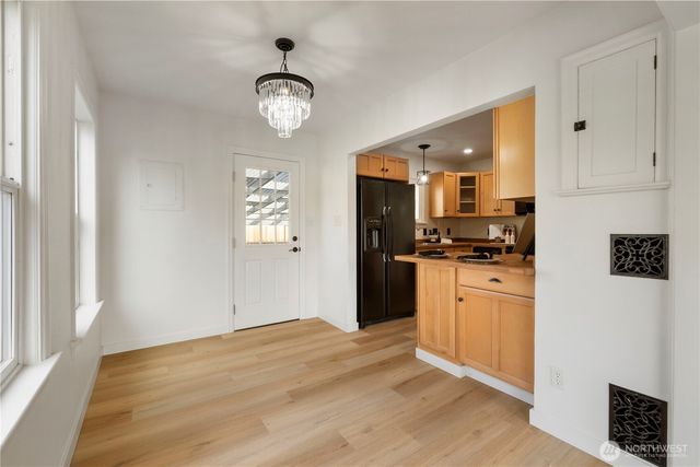 319 4th Avenue SE, Puyallup, WA 98372