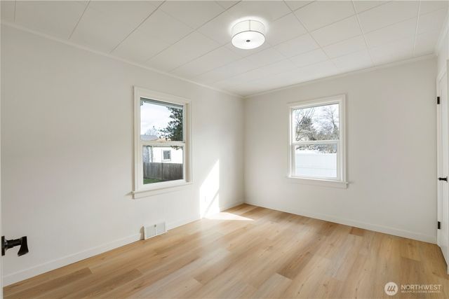 319 4th Avenue SE, Puyallup, WA 98372