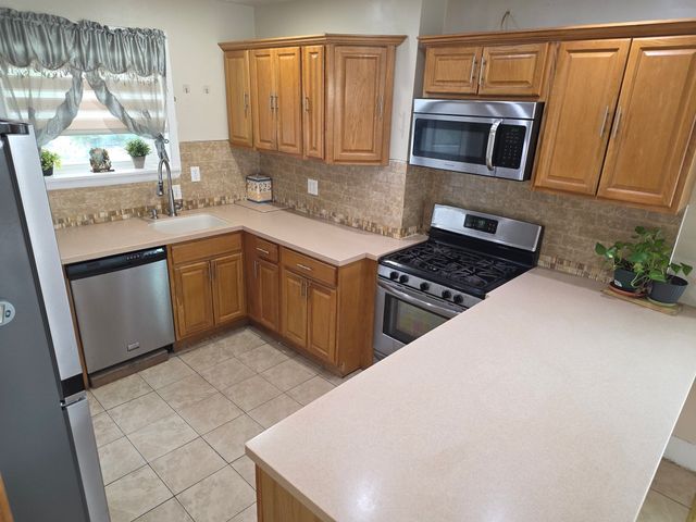 120 Woodrow Ave, Boston, MA 02124