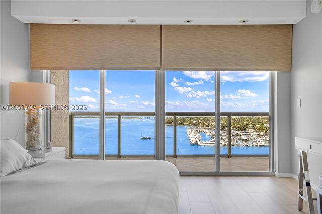 10 Venetian Way 1404, Miami Beach, FL 33139