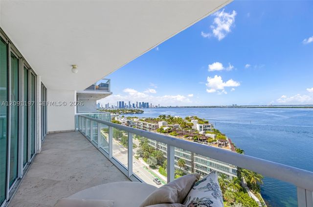 10 Venetian Way 1404, Miami Beach, FL 33139