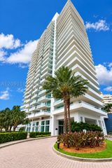 10 Venetian Way 1404, Miami Beach, FL 33139