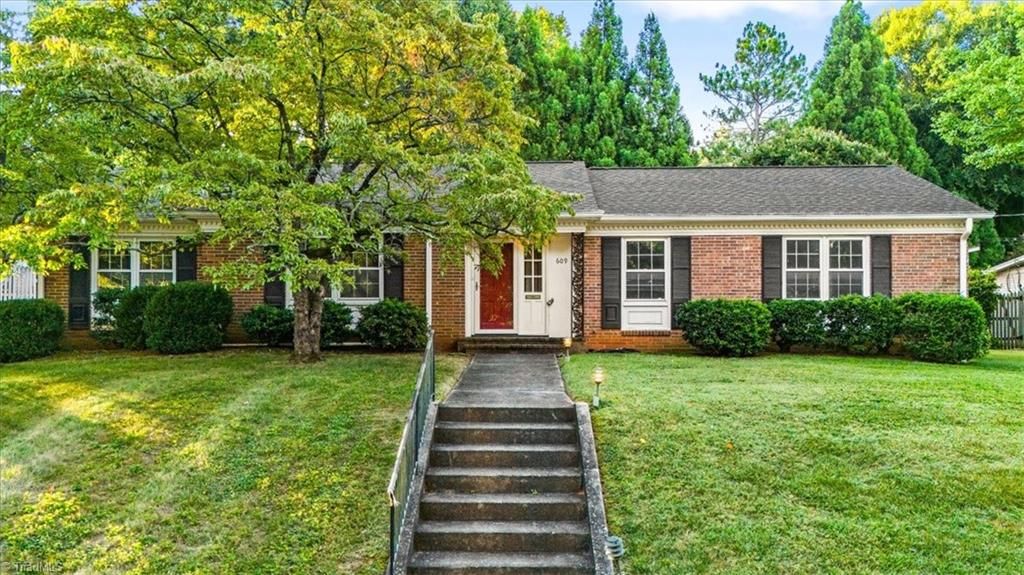 609 Rockford Road, Greensboro, NC 27408